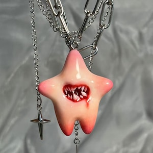Colar de resina feito à mão para vampiros, pingente de dentes de vampiro, joias, presente para colares góticos, chaveiros, presentes de aniversário estranhos para ela