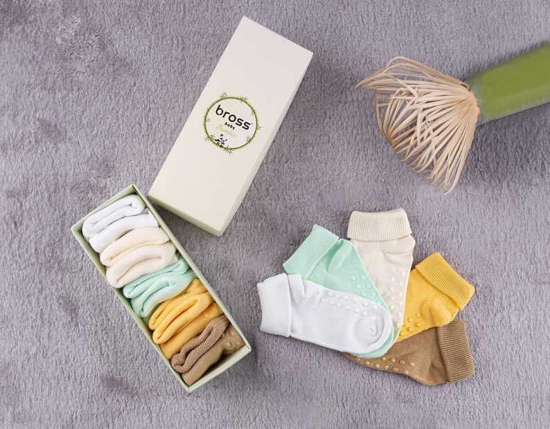 Calcetines antideslizantes de bambú para bebé, 5 paquetes de caja, caja de regalo para recién nacido, estilo primaveral imagen 1