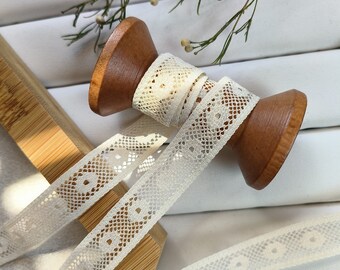 3 Metres, 13mm/0.51" wide, Off White lace trim, Quality Sewing Craft Supplies, Junk Journal project, Doll clothing, Bridal dress, 6081FEL