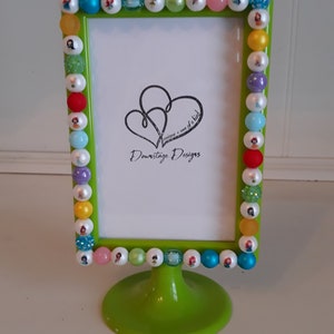 Frame, &quot;Disney Princess&quot; 4x6 small bead design on a standing 2-sided green frame
