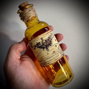 Iosefka’s Blood Vial Replica - Apothecary Bottle - Cosplay Prop - Hunter’s Dream