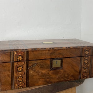 Prachtige antieke Victoriaanse 19e-eeuwse schrijfhelling, houten kist, kist, inlegwerk, walnoot, 19e-eeuws huis, literatuur, boekenverzamelaar