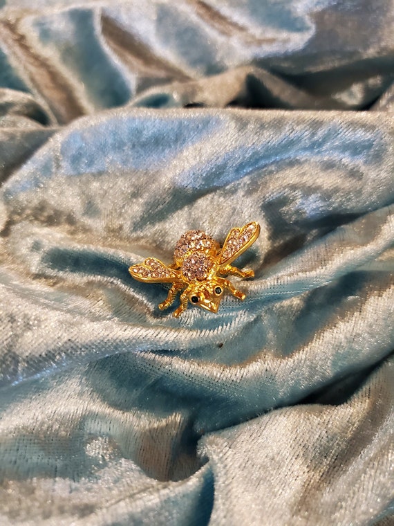 Joan Rivers Vintage Rhinestone Bumble Bee Brooch/