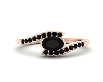 Solid Gold Oval Black Ring, 14K Gold Black Onyx Engagement Ring, Black Stone Rose Gold Wedding Ring, Black Diamond Minimalist Ring for Women