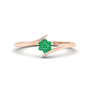 14K Gold Emerald Dainty Ring, Minimalist Solid Gold Ring, Flower Engagement Ring, Stacking Ring Women, May Birthstone Delicate Ring for Her