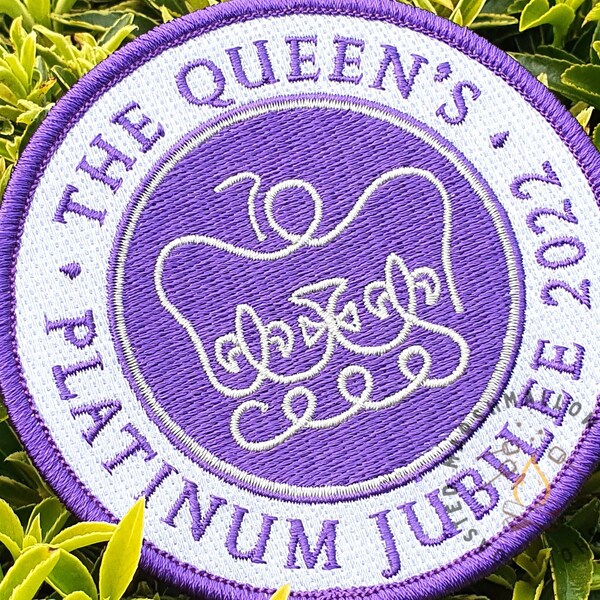 Queens Platinum Jubilee Badge / Patch (Great for Scouts, cubs, beavers, explorers, Guides, rainbows, guiding) Queen Elizabeth
