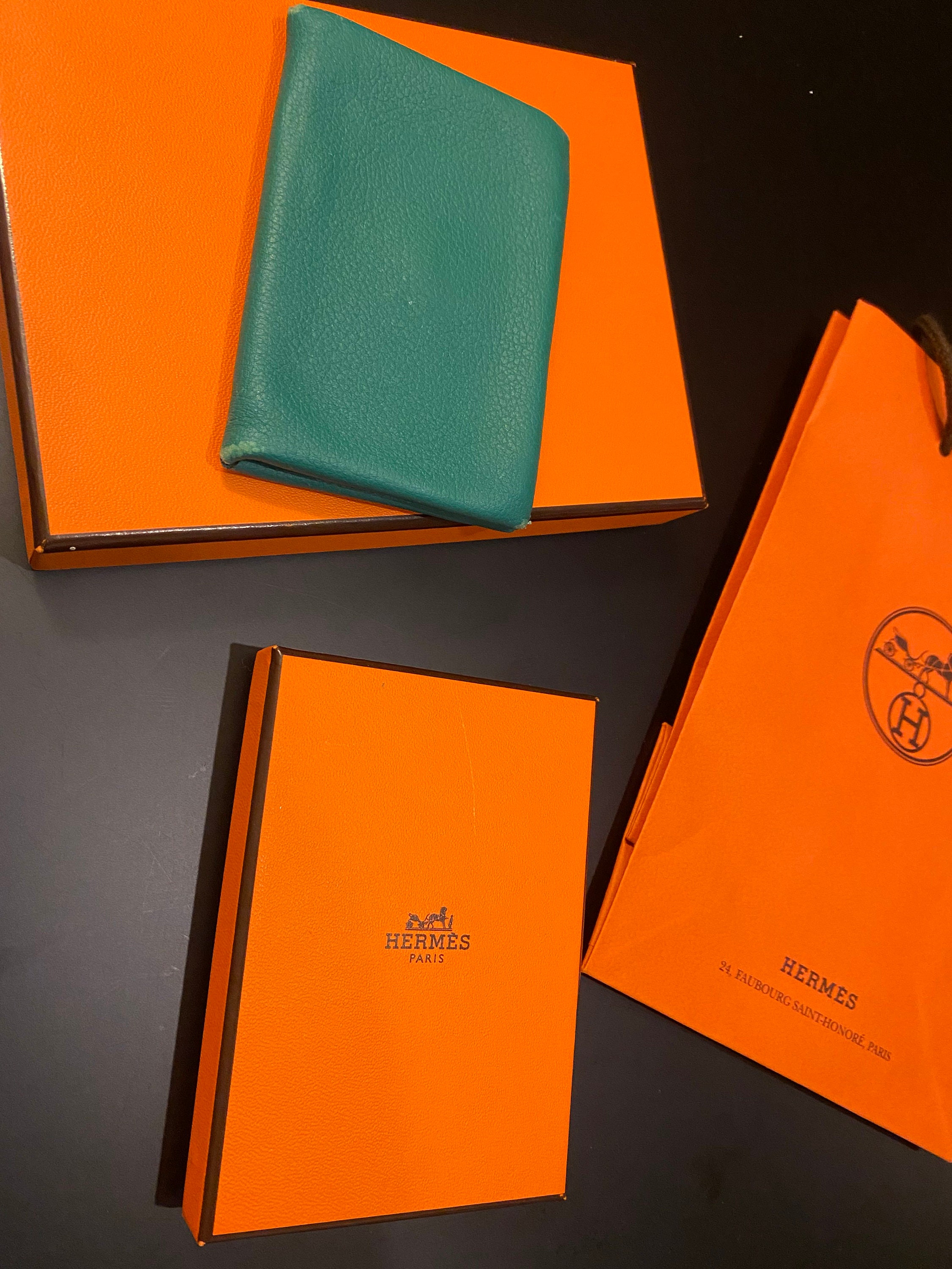 Hermès Calvi Leather Epsom Very Jade Colored Fold-out Card 