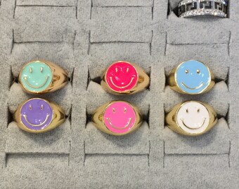 Smile Gold Signet Rings