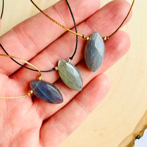 Labradorite cord necklace, flashy Labradorite, Minimalist gemstone, floating stone, Labradorite drop, Intention crystal, Labradorite jewelry image 3