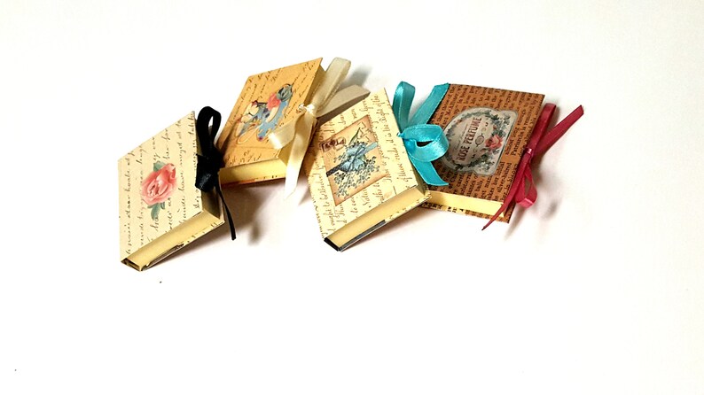 Vintage Victorian Style Mini Sticky Note Holders Vintage Book Favors Edwardian Style Miniature Notepad Vintage Old Book Style Favors