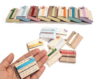 Dragonfly mini sticky notepads, Dragonfly themed gift favors, Tiny pocketbook gifts for coworkers, Dragonfly mini book office accessories.