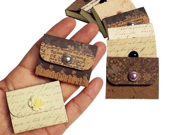Antique book themed wedding favors, Shakespeare mini sticky notepads, Vintage gift favors for guests, Victorian steampunk mini pocket book.
