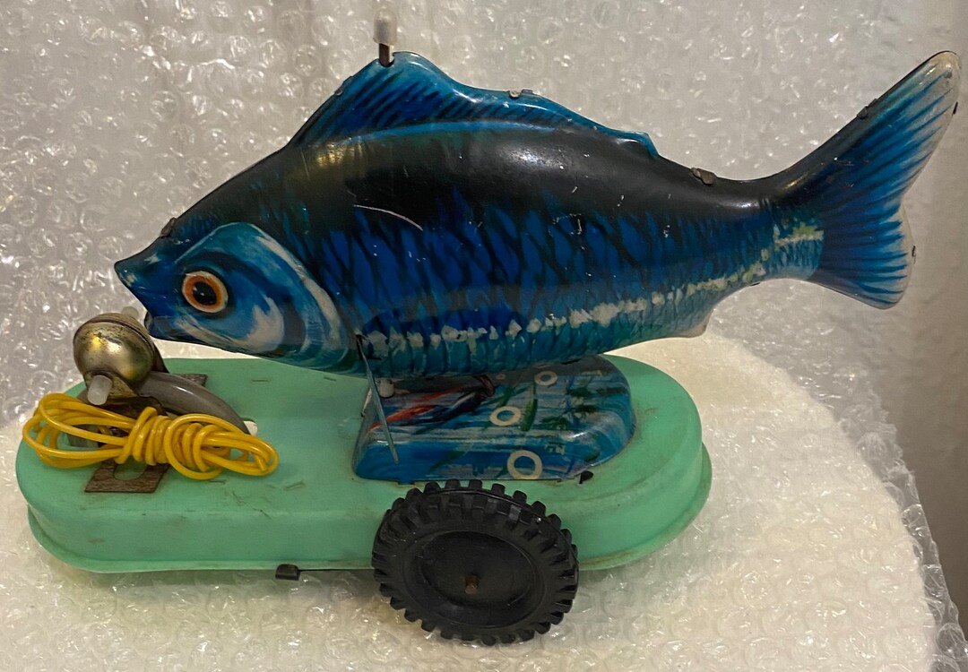 1970 Tin Litho Fish Pull Toy Made in China - Etsy
