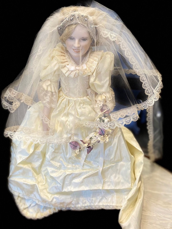 Princess diana porcelain shop doll wedding dress