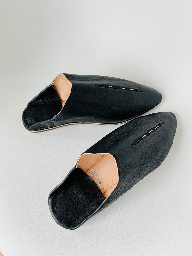 Babouche Marocain, Moroccan handmade leather slippers, leather slippers, Slippers, shoes, handmade shoes, leather shoes. image 9