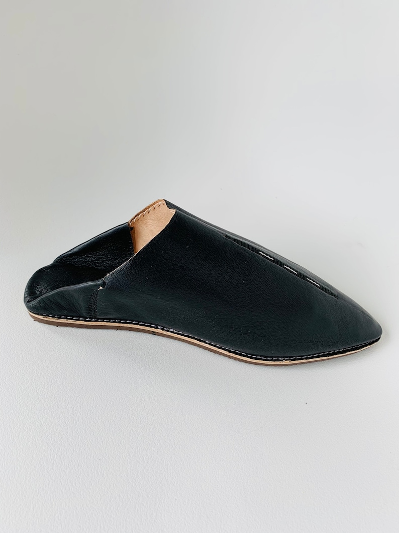Babouche Marocain, Moroccan handmade leather slippers, leather slippers, Slippers, shoes, handmade shoes, leather shoes. image 2