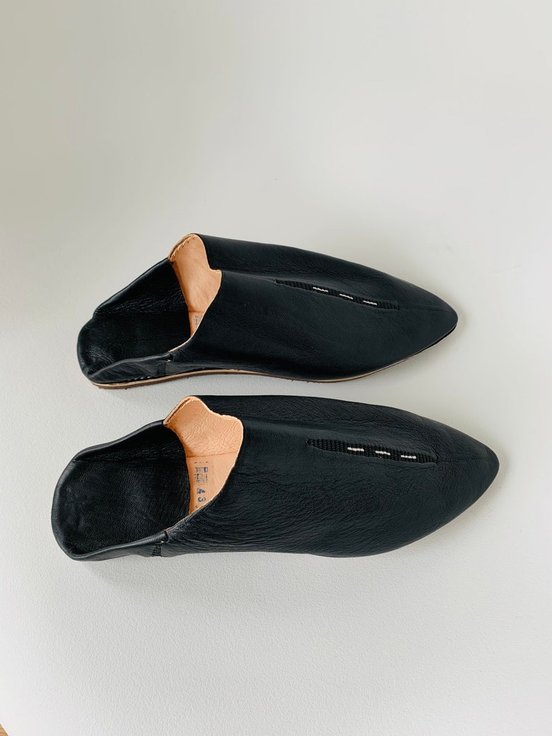 Babouche Marocain, Moroccan handmade leather slippers, leather slippers, Slippers, shoes, handmade shoes, leather shoes. image 6