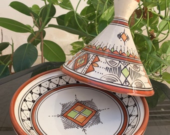 Moroccan Tajine,Pottery Tajine,Handmade Tajine,Safi Tajine, beautiful Tagine,Tajine, Tajine Marocain,Tagine for serving, Tajine for serving.