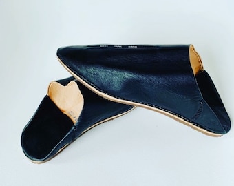 Babouche Marocain, Moroccan handmade leather slippers, leather slippers, Slippers, shoes, handmade shoes, leather shoes.