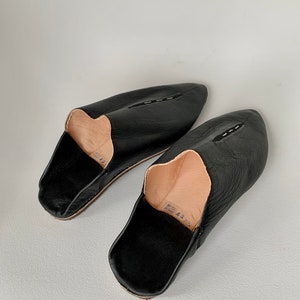 Babouche Marocain, Moroccan handmade leather slippers, leather slippers, Slippers, shoes, handmade shoes, leather shoes. image 8