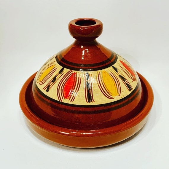 Moroccan Tajine,Pottery Tajine,Handmade Tajine,Safi Tajine,Cooking Tagine,Tajine,Moroccan Tajine,tagine for cooking, tajine for cooling.
