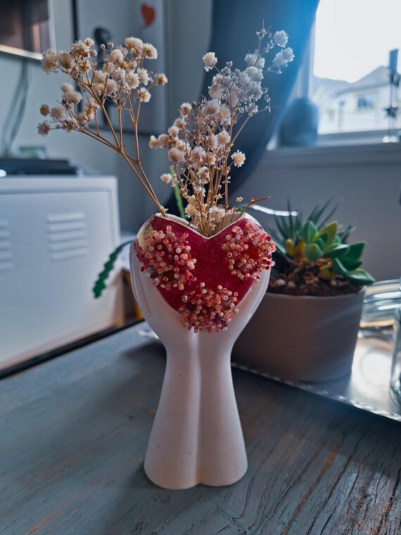 ハート型の花瓶、手作りのハート型の花瓶、ロマンチックな室内装飾