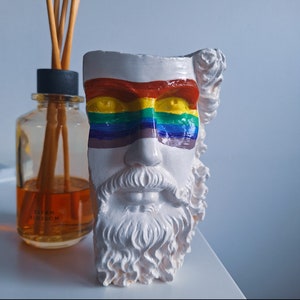 LGBTQ-Flagge, Zeus-Statue, schwule Kunst, schwule Skulptur, Stolz-Wohnkultur, männliche Statue, LGBT-Mount, Gay-Pride-Dekor