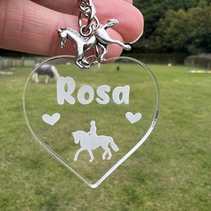 Prancing Horse Keychain And Charm In Charcoal Ferrari - Foto 10