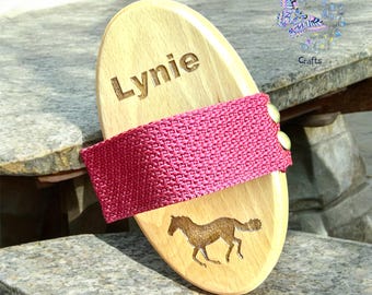 Personalised Horse Brush Small Body, Pony Gift Set, Horse Gift, Custom Horse Brush, Equestrian Gift, Horse Tack, Personalised Pony Gift