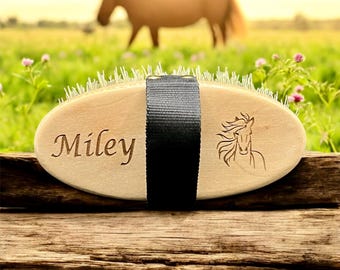 Personalised Horse Grooming Brush, Gift for Horse Lover, Custom Grooming Kit, , Custom Horse Brush, Horse Tack, Equestrian Gift