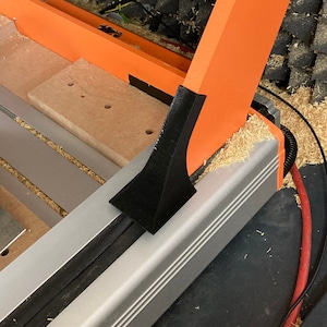 Chip protection for Stepcraft CNC milling machine M-Series - 3D STL file for printing or milling yourself - wood chip protection for milling or 3D print