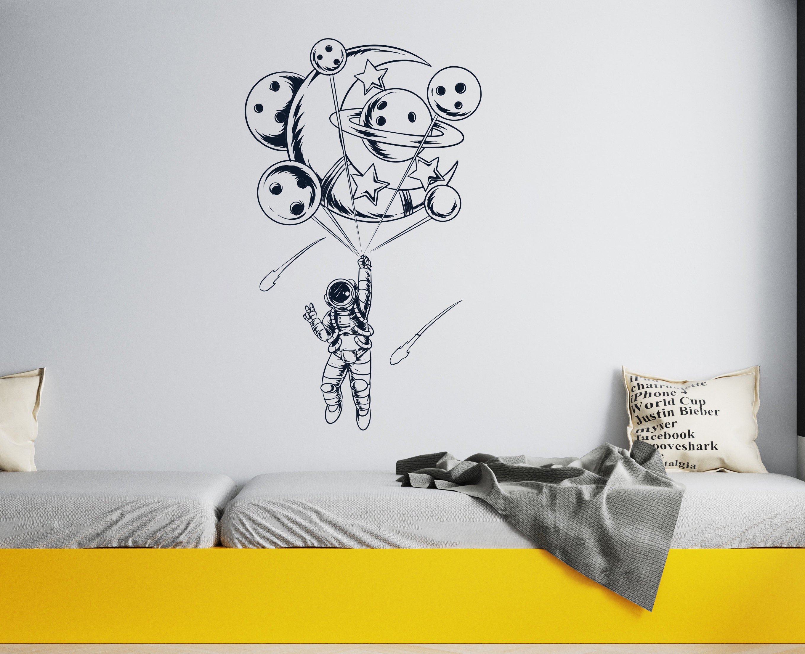 Astronaut Wall Decal Outer Space Wall Decor for Kids Bedroom Astronaut ...