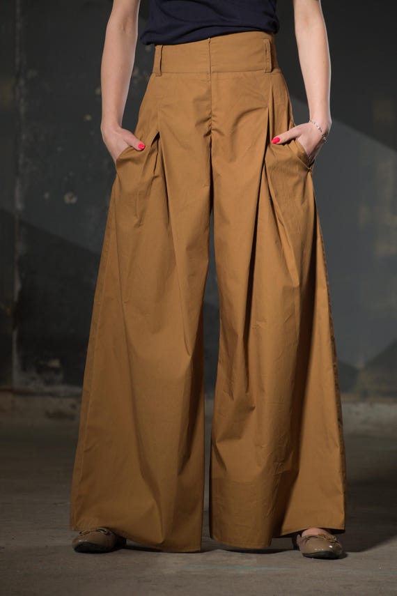High-waisted Palazzo Pants, Minimalist Style, Everyday Comfort,Wide-waisted Women's Trousers,A model inspired by boho and classic aesthetics