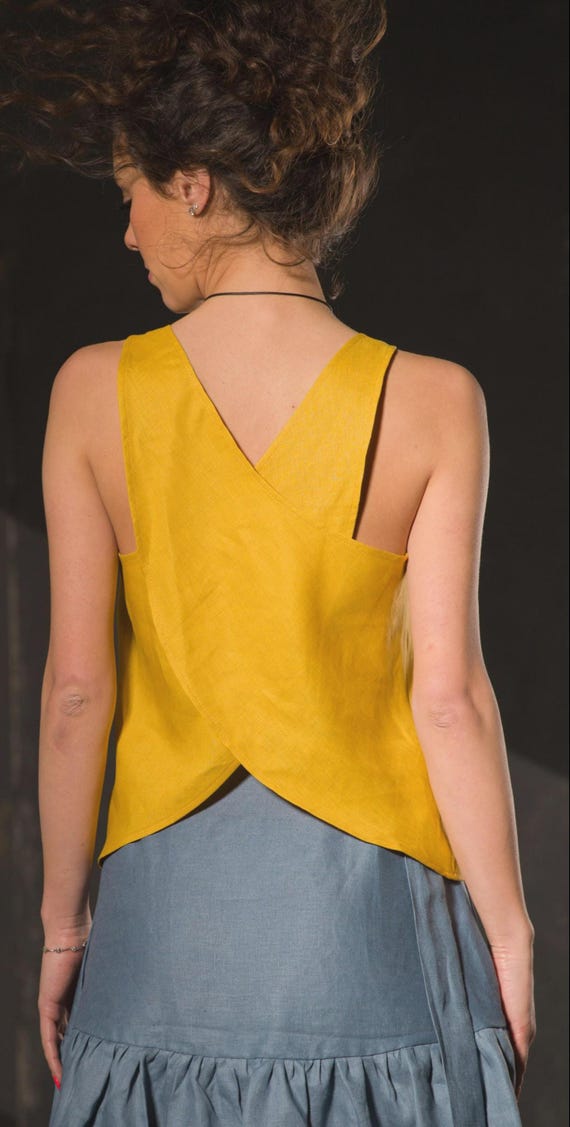 Elegant Linen Sleeveless Top with Overlapping Straps – Chic Crossed Back Design, Lightweight and Breathable for Summer