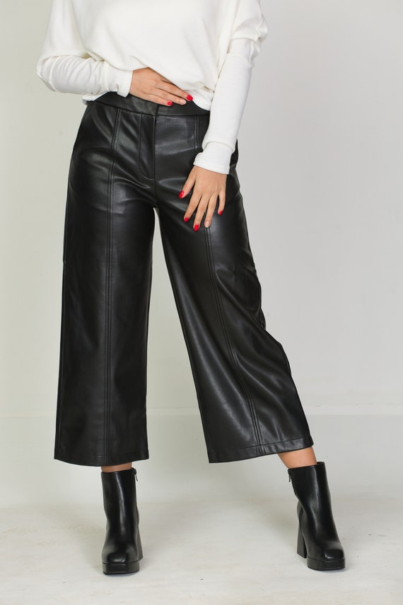 Black Faux Leather Wide Leg Capri Pants , Cropped Pants , Extravagant Vegan Side Pocket Pants