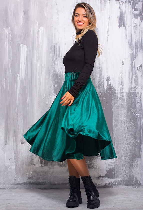 Green Midi Full Cloche Velvet Skirt, Elastic Waist - Elegant Special Occasion Wear, Vintage inspired Stunning A-line skirt, Voluminous skirt