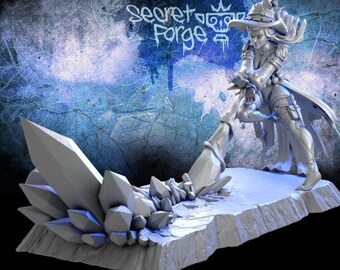 Saelum Sorceress Miniature: Ice and Earth Spellcaster Figurine