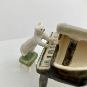 Handmade Ceramic Cat Pianist Figurine: Dollhouse Miniature