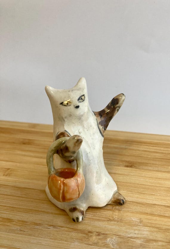 Handmade Ceramic Cat Ghost Figurines: Halloween Trick-or-Treat Decor