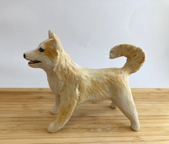 陶磁器 手描き 柴犬 置物 手作り陶器製柴犬置物：カスタムメイドの犬記念像 - Etsy 日本
