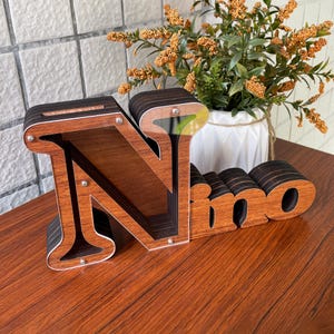 Cofrinho de letras personalizado, caixa de dinheiro de madeira com nome para crianças, cofrinho inicial, cofrinho de nomes para meninos e meninas, decoração de madeira
