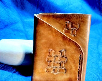 Portefeuille minimaliste unisexe en cuir – Porte-cartes fin en cuir tanné végétal fait main – Portefeuille fin pour 6 cartes – Cadeau en cuir naturel – Fabriqué en Europe
