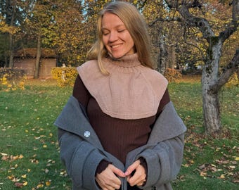 Handmade knitted turtleneck dickey in beige light brown color, merino wool cozy neck warmer, chunky hand knit turtleneck dickey, knit collar