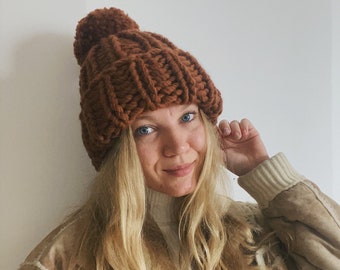 Knit hat with pom pom, oversized hat, women hat, bobble hat, chunky beanie, large pompom, bulky beanie, warm beanie, Made in Ukraine