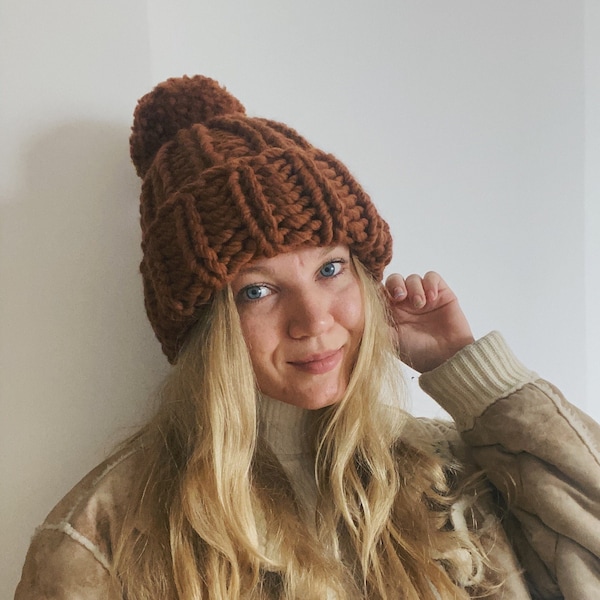 Knit hat with pom pom, oversized hat, women hat, bobble hat, chunky beanie, large pompom, bulky beanie, warm beanie, Made in Ukraine