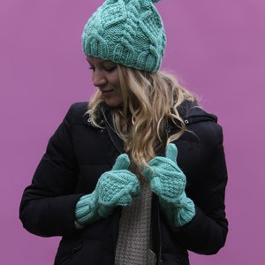 Women's hat mittens set, chunky cable pompom hat, mint green color, hand knitted mittens, bobble hat with rhombuses, soft hat with pattern image 2