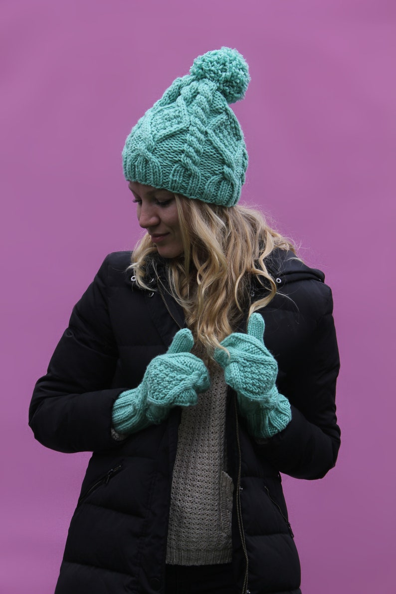 Women's hat mittens set, chunky cable pompom hat, mint green color, hand knitted mittens, bobble hat with rhombuses, soft hat with pattern image 2