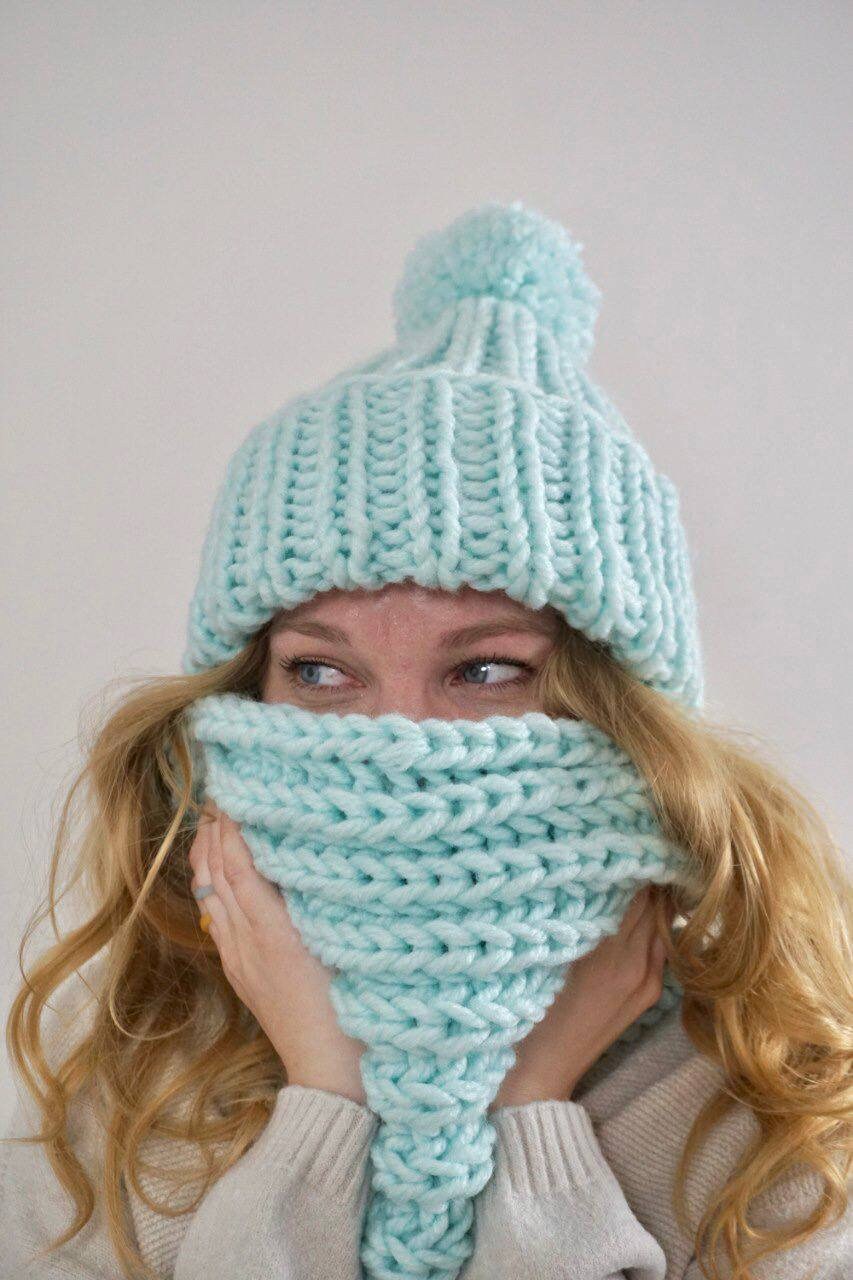 Knitted Winter Set for Women, Wool Hat and Scarf in Tiffany  display picture 1