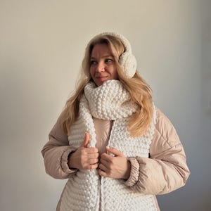 White long hand-knitted scarf, extra long scarf, winter cozy big scarf, blanket scarf, oversized white scarf, handmade cosy Christmas gift