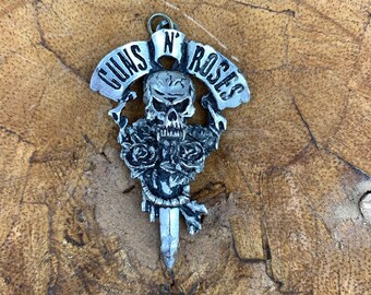 Axl Rose Necklace - Etsy